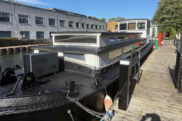 Hoxton Docks - image 3