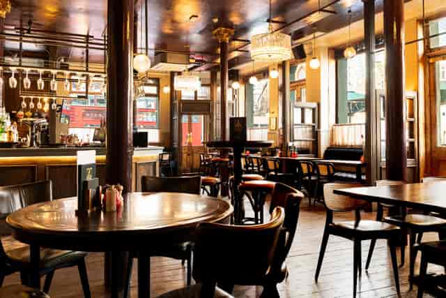 The Mason's Arms - image 2