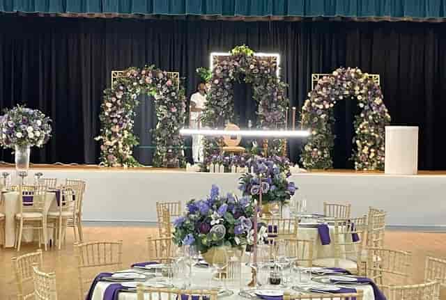 Allum Manor Hall - image 2