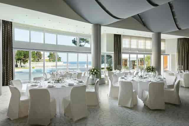 Le Méridien Beach Plaza - image 2