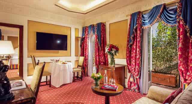 Hotel Splendide Royal Roma - image 3