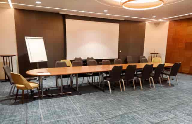Crowne Plaza London - image 3