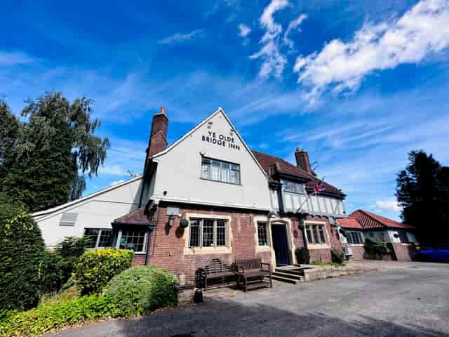 Ye Olde Bridge Inn - image 3