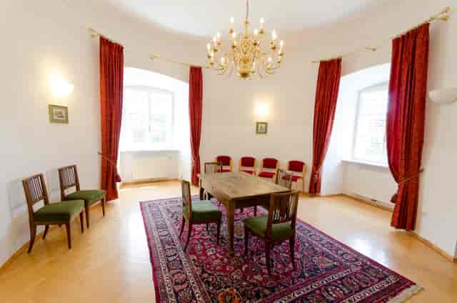 Schloss Gumpoldskirchen - image 2