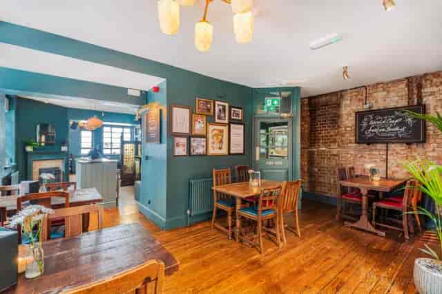 The Carpenters Arms - image 3