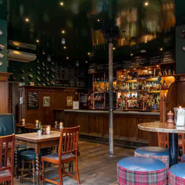 The Carpenters Arms - image 3