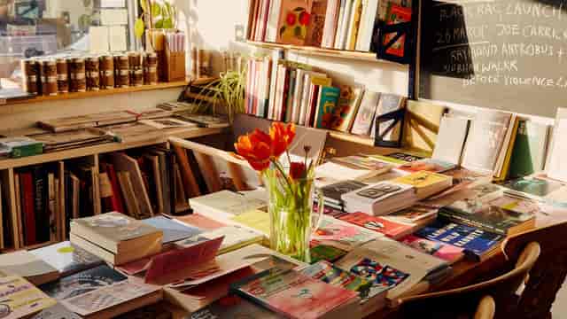 London Review Bookshop - image 3