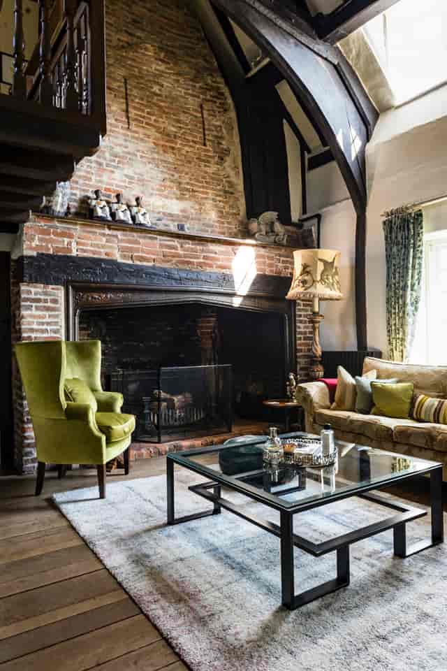 Court Lodge Barn - image 2