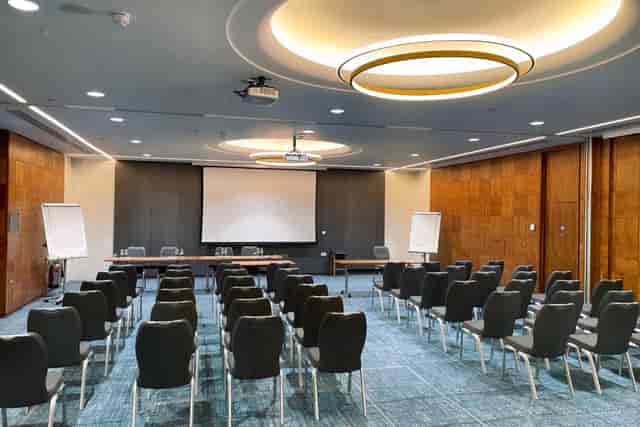 Crowne Plaza London - Kings Cross - image 3