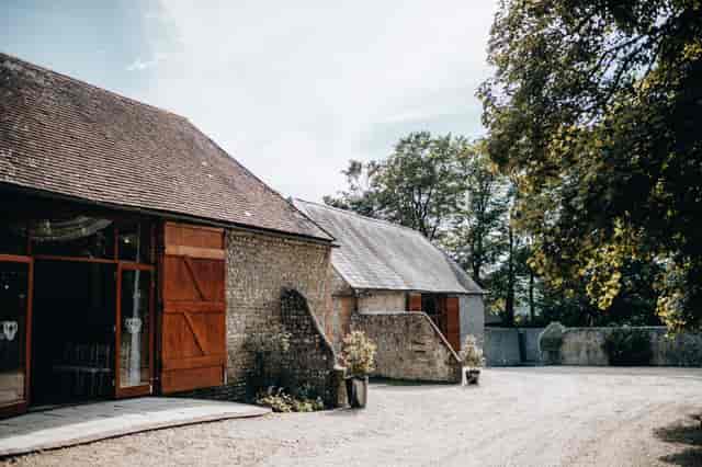 Cissbury Barns - image 2