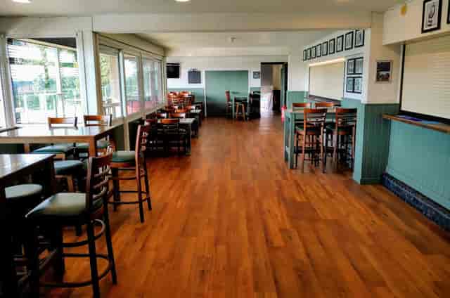 Oaklands Pavilion - image 3