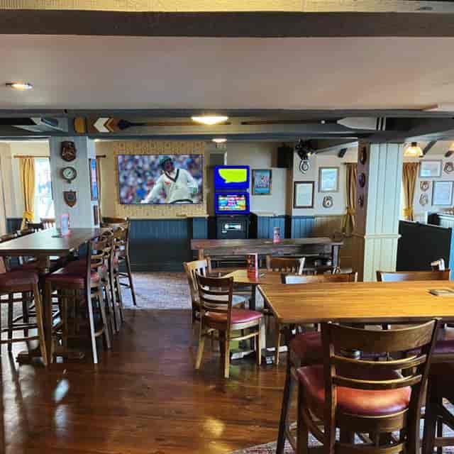 ONE75 Bar & Garden - image 2