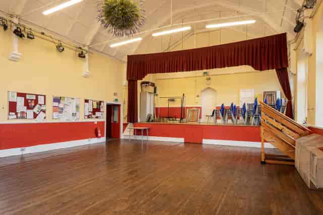 St Mary Magdalene Church - image 3