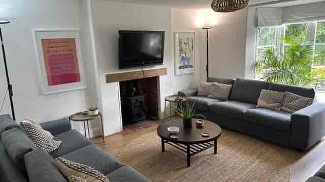Townhill Farm Community Centre - image 3
