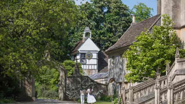Quintessentially English country home with timeless charm - image 3
