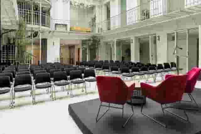 Whole venue / full privatisation