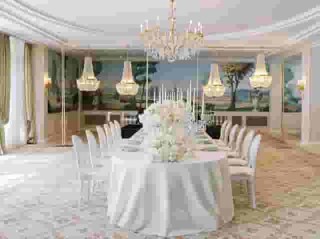 Salon Versalles
