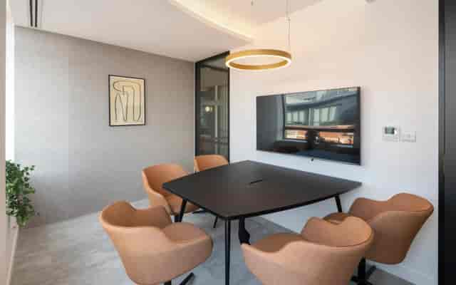 5 Conduit Street - image 3
