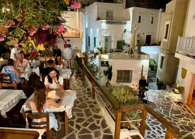 Finikas Café & Bar - image 2
