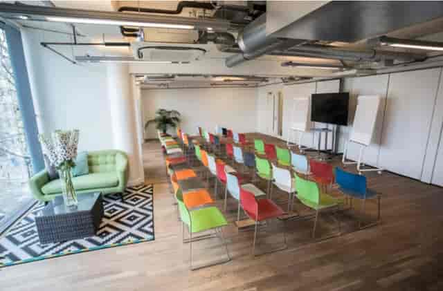 Wallacespace Clerkenwell Green - image 3