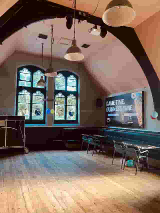 256 Fallowfield