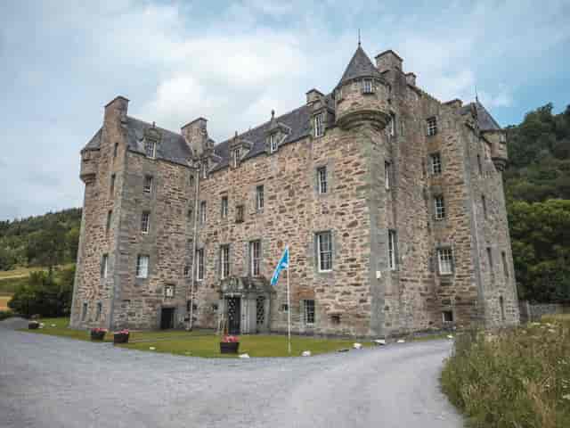 Castle Menzies - image 3
