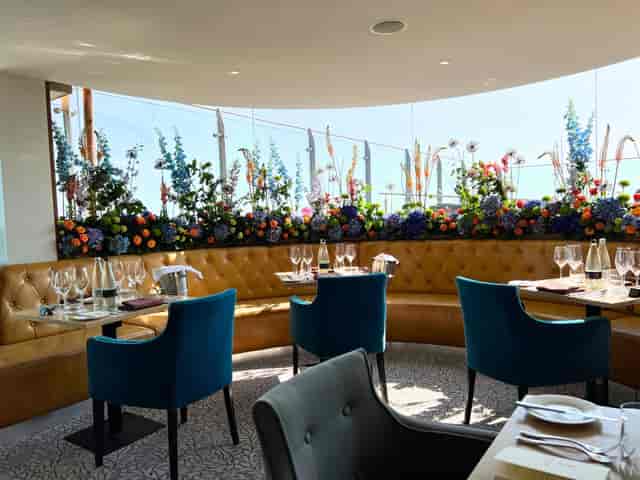 Royal Square Hotel - image 2