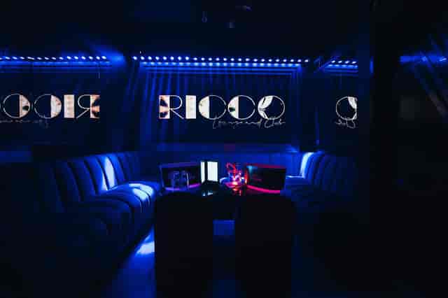 Ricco London - image 2