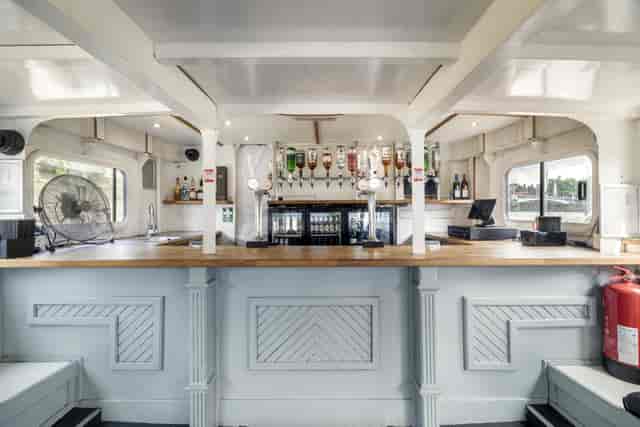 MV Viscount - image 2