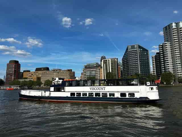 MV Viscount - image 2