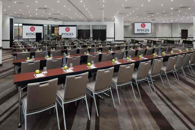 Rydges World Square - image 2