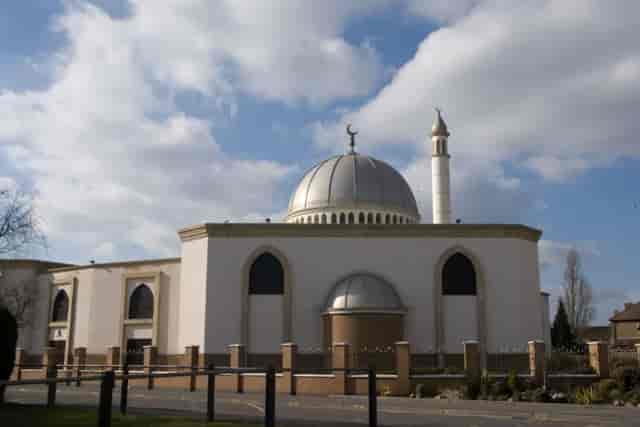 Hounslow Jamia Masjid and Islamic Centre - image 3