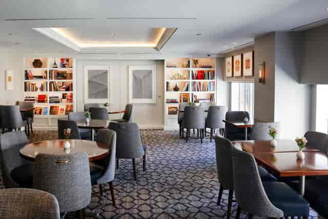 Lancaster Hall Hotel - image 2