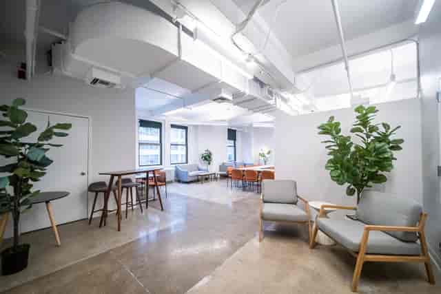 Large Flex Event Loft Studio - image 2