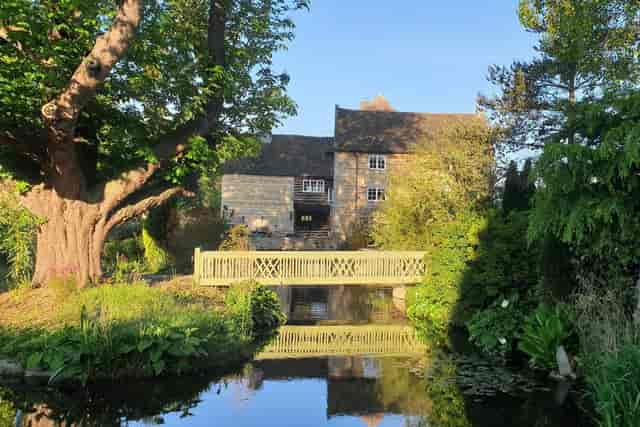 Molecey Estates - image 3