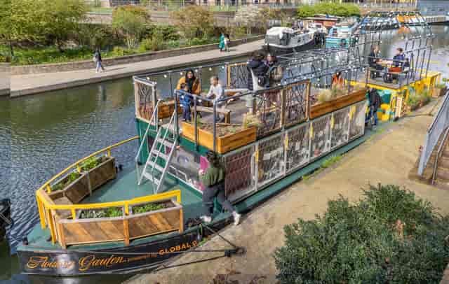 The Narrowboat - image 2