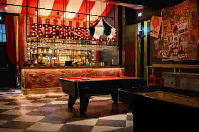 Sideshow Gaming Bar