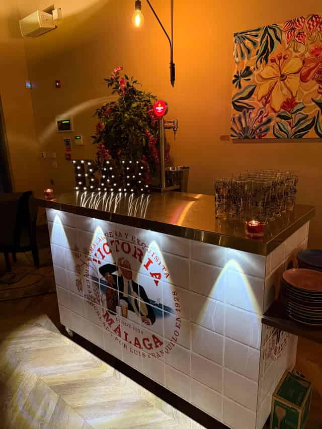 Back Lounge 