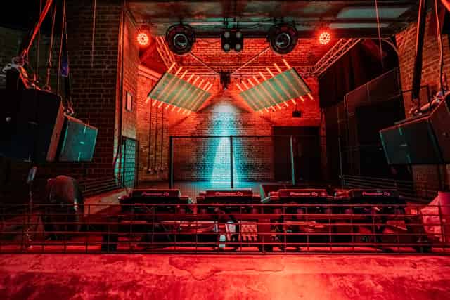 Room 2 & Sunken Bar