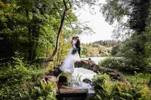 Yurtshire Eavestone Lake