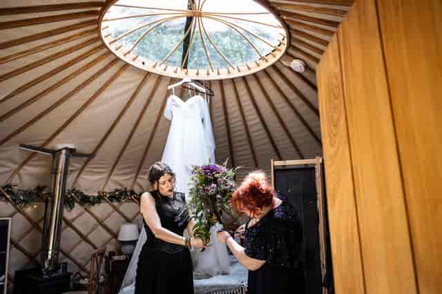 Yurtshire Eavestone Lake - image 2