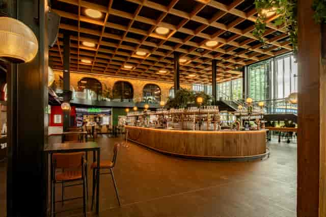 Market Halls Canary Wharf - image 3