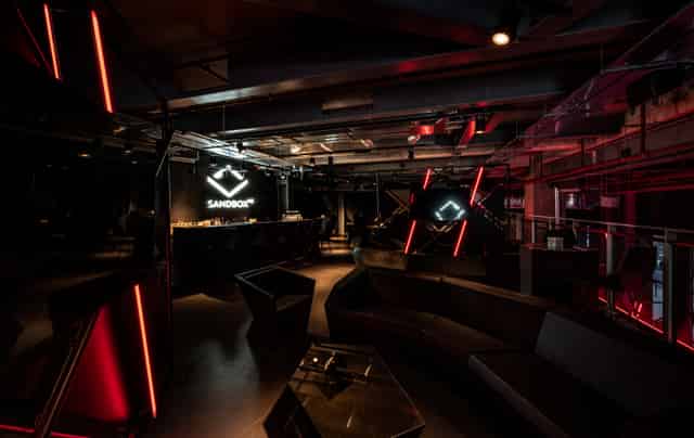 Mezzanine Level - Presentation/Meeting Space