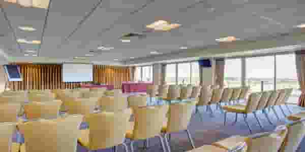 Sandown Park Racecourse