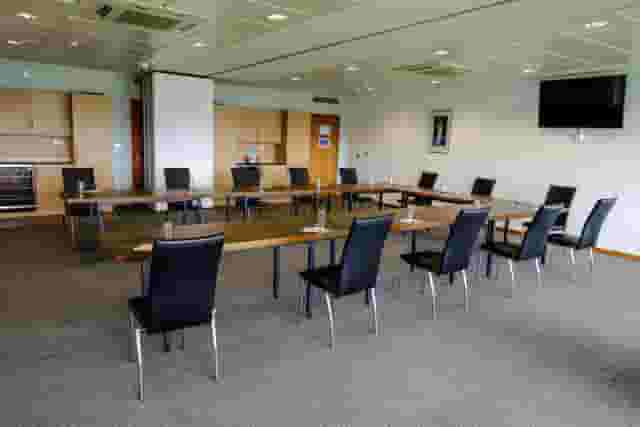 Double Executive Box