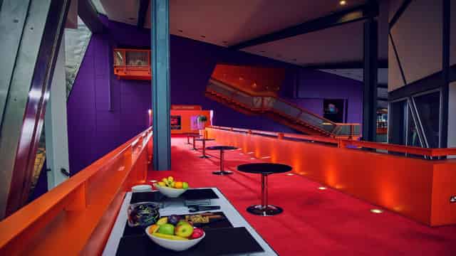 Hexagon Room 