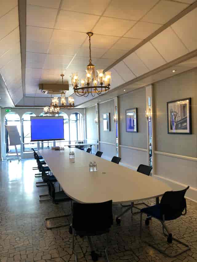 De Vere Grand Connaught Rooms  - image 2