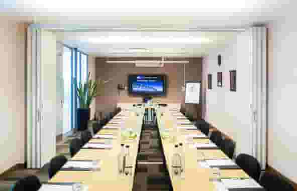 Medium Meeting Room