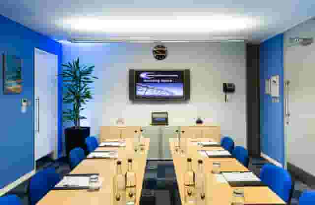 Medium Meeting Room