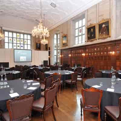Ironmongers Hall banquet room with chandeliers, event venue